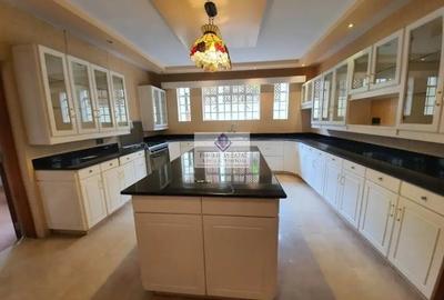 5 Bed House with En Suite in Thigiri - 3