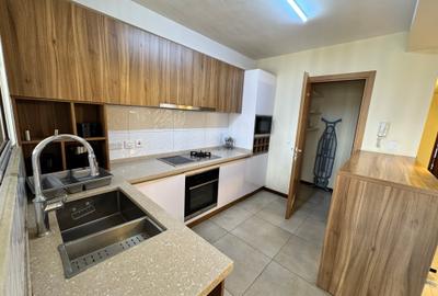 Serviced 2 Bed Apartment with En Suite in Kilimani - 4