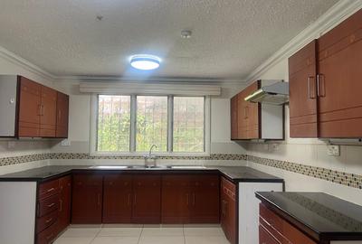 4 Bed Villa with En Suite in Muthaiga - 4