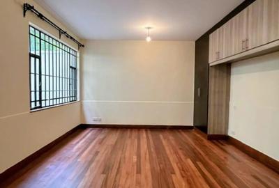 5 Bed Villa with En Suite in Lavington - 2