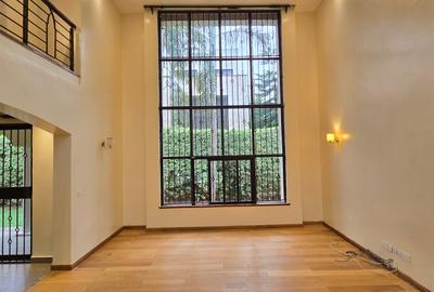 4 Bed Townhouse with En Suite at Apple Cross - 2