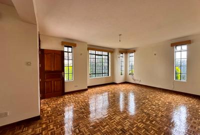 4 Bed Townhouse with En Suite at Kirawa Road - 3