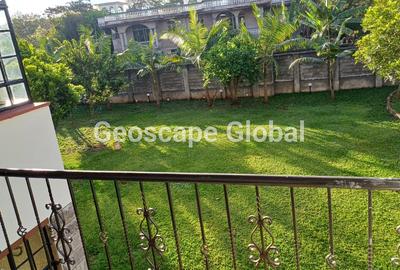 5 Bed House with En Suite in Runda - 2