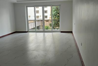 3 Bed Apartment with En Suite at Parklands - 4
