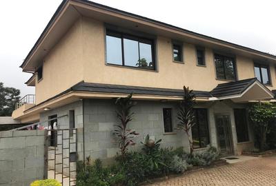 4 Bed Townhouse with En Suite at Hillview Close