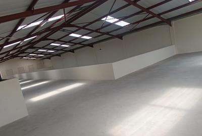 11,696 ft² Warehouse with Fibre Internet in Ruaraka