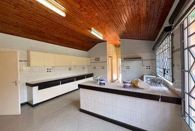 5 Bed House with En Suite in Gigiri - 3