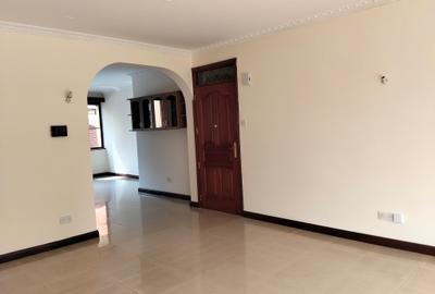 3 Bed Apartment with En Suite in State House - 4