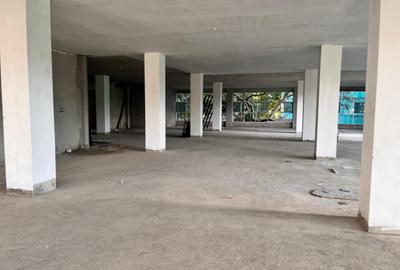1,000 ft² Commercial Property with Backup Generator in Brookside