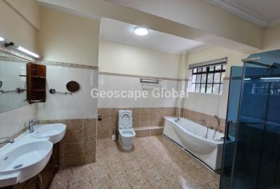 Serviced 2 Bed Apartment with En Suite in Nyari - 3