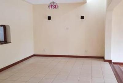 5 Bed Villa with En Suite in Lavington - 2