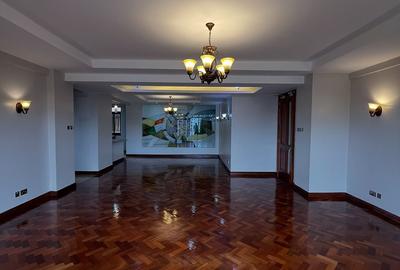 4 Bed Apartment with En Suite at Riverside Drive