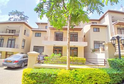 5 Bed Townhouse with En Suite at Lavington Green