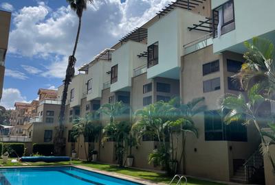 Serviced 1 Bed Apartment with En Suite in Lavington - 2
