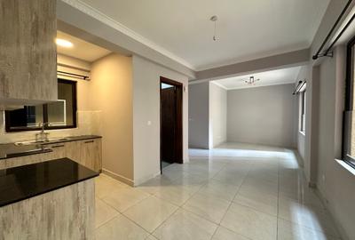 1 Bed Apartment with En Suite at School Lane - 3