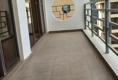 3 Bed Apartment with En Suite at Links Road - 3