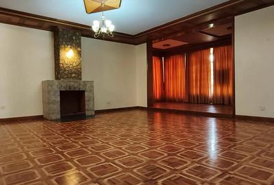 5 Bed Townhouse with En Suite in Runda - 4