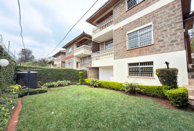 4 Bed Townhouse with En Suite at Lavington