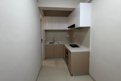 1 Bed Apartment with En Suite in Kilimani - 2