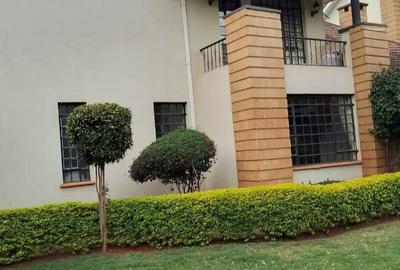 4 Bed Townhouse with En Suite in Kitisuru