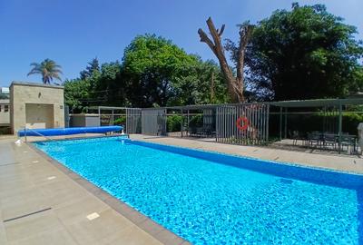 2 Bed Apartment with En Suite at Riverside Drive Gardens - 3