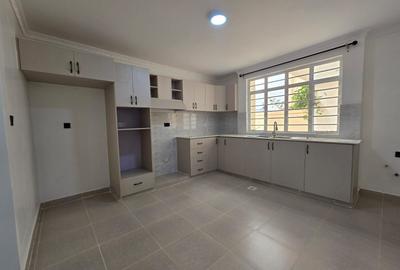 5 Bed House with En Suite at Tola - 4