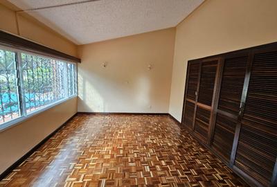 3 Bed Townhouse with En Suite in Brookside - 4