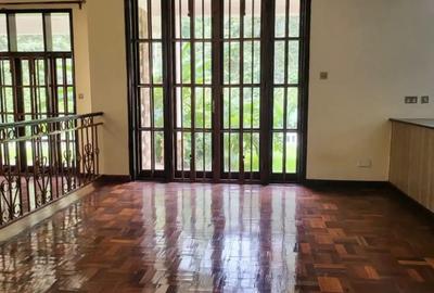 4 Bed Townhouse with En Suite in Karen - 2