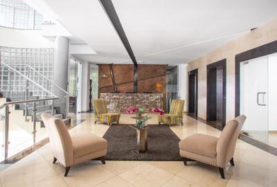Furnished 50 m² Office with Service Charge Included at United Nations Crescent - 3