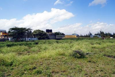 1,012 m² Land in Kitengela - 2