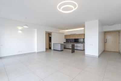 3 Bed Apartment with En Suite in Kilimani - 4