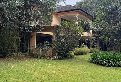 4 Bed Townhouse with Walk In Closet at Near The Hub Mall - 3