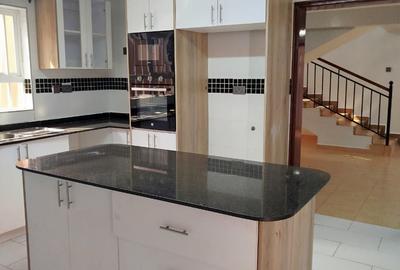 4 Bed House with En Suite in Kiambu Road - 4
