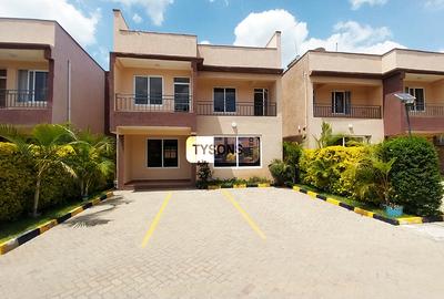 4 Bed Townhouse with En Suite in Syokimau