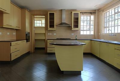 4 Bed Townhouse with En Suite at Karen - 4