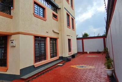 6 Bed Townhouse with En Suite at Mugutha - 4