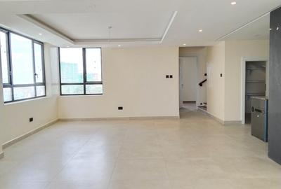 4 Bed Apartment with En Suite in Westlands Area - 3
