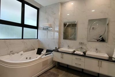 4 Bed Apartment with En Suite at Spring Valley - 3
