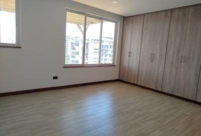 4 Bed Apartment with En Suite in General Mathenge - 4