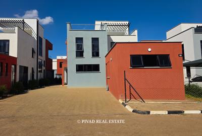 4 Bed Townhouse with Swimming Pool in Membley