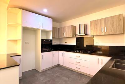 4 Bed Apartment with En Suite in Kileleshwa - 4