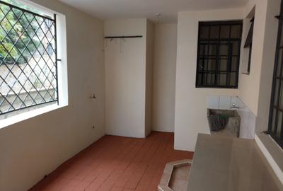 3 Bed Apartment with En Suite at Mbaazi Avenue - 4