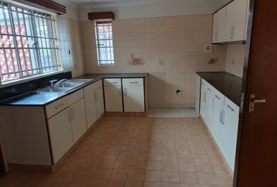 4 Bed Townhouse with En Suite at Kileleshwa - 4
