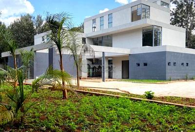 5 Bed Villa with En Suite at Windy Ridge