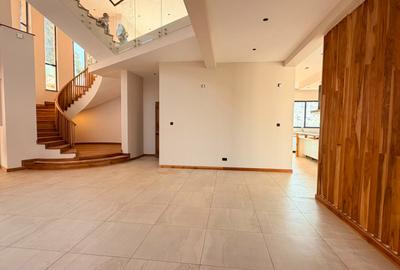 4 Bed Villa with En Suite in Loresho - 4