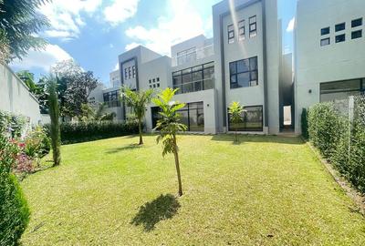 5 Bed Townhouse with En Suite at Maji Mazuri
