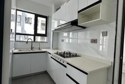 2 Bed Apartment with En Suite in Lavington - 4