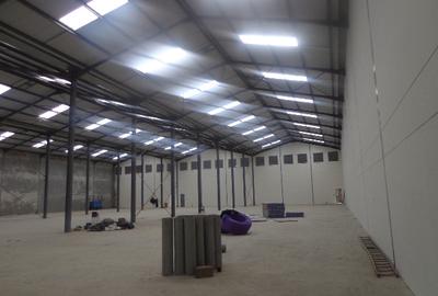 11,298 ft² Warehouse with Backup Generator in Industrial Area - 2