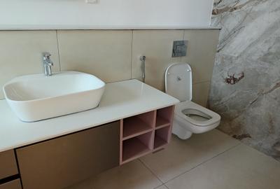4 Bed Apartment with En Suite at Mount Kenya Road - 3