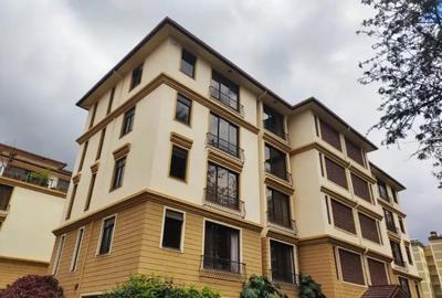 3 Bed Apartment with Gym in Kilimani